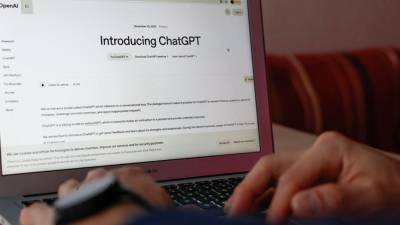 ChatGPT (acrónimo del inglés Chat Generative Pre-Trained) es una aplicación de chatbot de inteligencia artificial desarrollada en el año 2022 por OpenAI. EFE/Ballesteros/Archivo