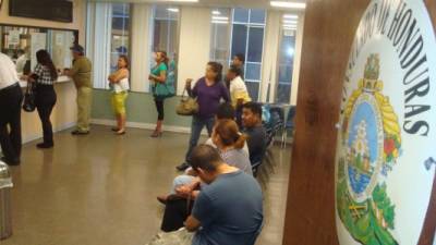 Cancillería busca dar una mejor atención a los hondureños en los consulados en EUA.