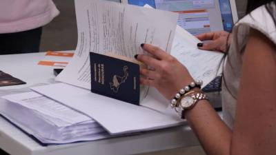 Honduras tiene tres consulados en España, en las tres ciudades principales: Madrid, Barcelona y Valencia. La apertura del viceconsulado en Girona acortará tiempos de espera en los trámites que realizan los hondureños.