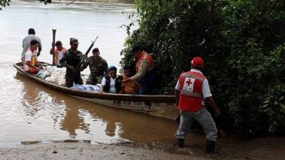 En Alianza, Valle se utilizan lanchas para pasar.