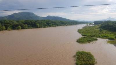 Monitoreo de ríos en puentes Nacaome y Guacirope en el sur de Honduras.