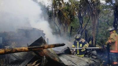 Tres viviendas fueron calcinadas en su totalidad.