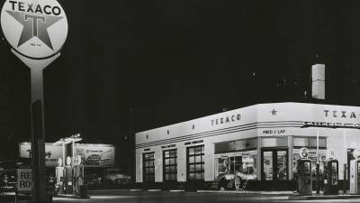 Texaco sigue brillando como un líder en la industria del combustible.