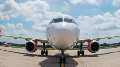 La aerolínea colombiana Avianca anunció este sábado que ofrecerá opciones de retorno sin costo