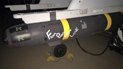 EUA bombardea junto a Francia los bastiones de ISIS en Siria.