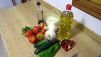 La dieta mediterránea incluye todos los grupos alimenticios.