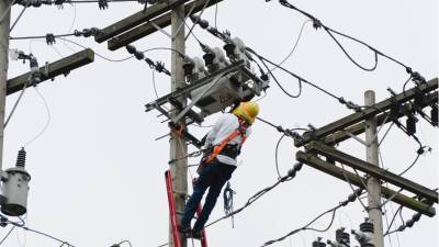 La Empresa Nacional de Energía Eléctrica (Enee), registra pérdidas técnicas y no técnicas, que rondan el 38%, esto representa uno de los principales desafíos para la sostenibilidad del sistema eléctrico. Entre las causas destacan el deterioro de la infraestructura, la falta de inversión en la modernización de la red y los altos niveles de conexiones irregulares en distintos sectores del país.