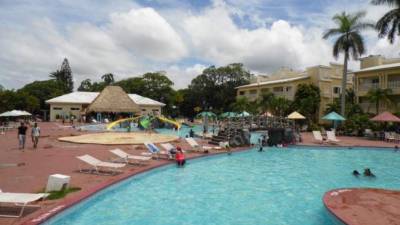 Aerial view of the almost empty Paseo de los Heroes Avenue in Tijuana, Baja California state, Mexico, on March 31, 2020. - The Mexican government declared a health emergency March 30 due to the coronavirus pandemic as the number of COVID-19 cases increases in the country, while Baja California state government intensified restrictions on people's mobility and the shutdown of beaches and commercial centers, among other non essential business. (Photo by Guillermo Arias / AFP)