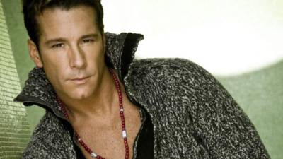 El guapo actor Fernando Carrillo.