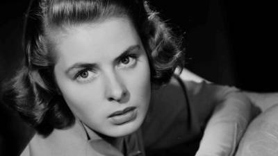 Además de su innegable talento para la interpretación, Bergman era dueña de una belleza clásica y elegante.