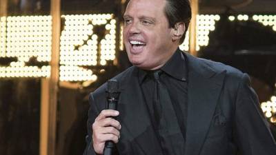 Para retomar su vida artística, con música nueva y una serie para el 2018, Luis Miguel también quiso estrenar figura.