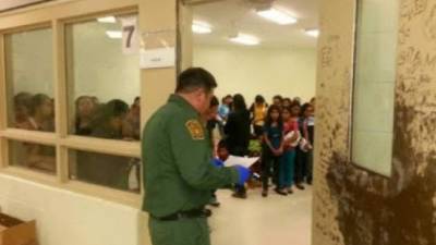 Entre octubre de 2013 y el final de mayo de 2014, los funcionarios fronterizos estadounidenses interceptaron a más de 47.000 menores tratando de ingresar ilegalmente a Estados Unidos, casi el doble de la cantidad registrada entre octubre de 2012 y el final de 2013.