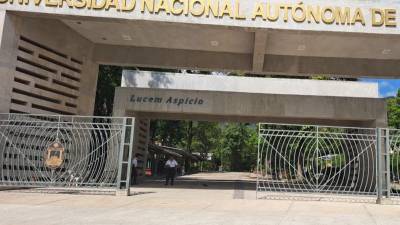 Vista de la entrada principal de la Universidad Nacional Autónoma de Honduras en el Valle de Sula.