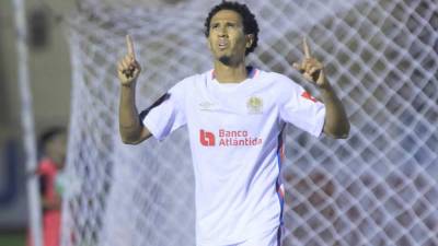 Yan Maciel selló el triunfo del Olimpia ante el Vida con su primer gol del Torneo Clausura 2023.
