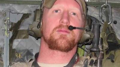 'Le disparé, dos veces en la frente a Osama. 'Bap! Bap! La segunda vez, cuando se caía, se encogió enfrente de su cama y le disparé de nuevo', declaró Robert O'Neall, el exmarine que asesinó al líder de Al Qaida.