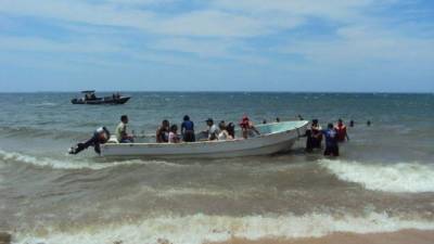 Las 13 personas que viajaban en la lancha no portaban chalecos salvavidas y estuvieron a la deriva por más de seis horas.