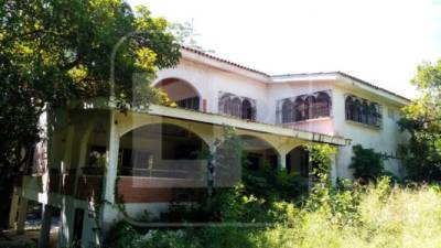 Casa asegurada este jueves en la residencial Bella Vista de San Pedro Sula.