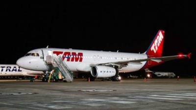 Uno de los aviones de la aerolínea brasileña TAM.