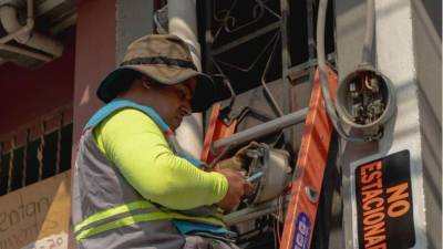 Los abonados de la Empresa Nacional de Energía Eléctrica (Enee) parecen desconocer que existe una amnistía que libera del pago de multas, recargos e intereses por mora en deudas acumuladas hasta diciembre de 2025 hacia atrás. Este beneficio, aprobado por el Congreso Nacional dentro de un paquete de amnistías, está vigente desde febrero y tendrá una duración de tres meses.