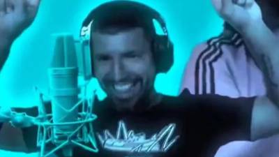 Kun Agüero realiza parodia de canción de Shakira a Piqué