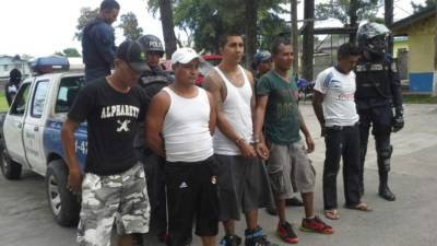 La Policía realizó varios operativos hoy y logró evitar que una familia de esta región atlántica fuera asesinada.