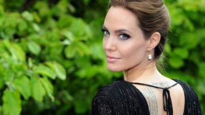 La actriz anunció en mayo del 2013 que se sometió a una doble mastectomía.