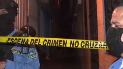 Una familia completa, entre ellos un menor de 13 años de edad, fue asesinada dentro de una vivienda ubicada en la colonia Centroamérica, en Comayagüela; un hecho que ha causado conmoción a nivel nacional y mantiene consternados a vecinos y parientes de las víctimas. Familiares revelaron la hipótesis que pudo haber causado el cuádruple homicidio.