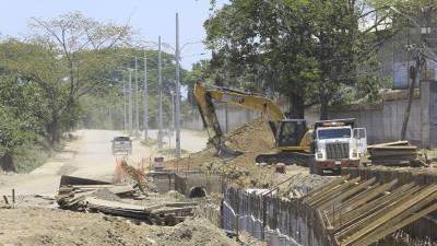 Los encargados de infraestructura atribuyen el retraso a las obras pluviales entre ellas el colector.