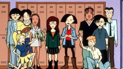 Este año se cumple 20 años de la salida del primer capítulo de Daria por MTV.El sitio de Entertaiment Weekly se puso en contacto con la co-creadora de la serie, Susie Lewis, para imaginar qué habría pasado con todos los personajes en caso de que la serie hubiera continuado.