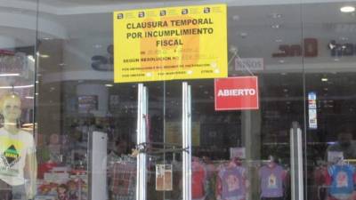Una de las medidas más criticadas por el empresariado es el cierre de negocios.