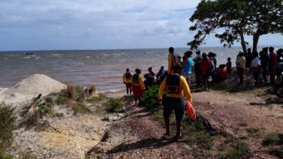 Las autoridades han pedido restringir la salida de embarcaciones pequeñas para prevenir la pérdida de vidas.