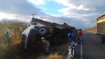 El cabezal blanco era conducido por Alfredo Escoto (47).