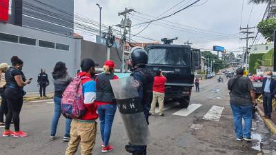 Según los colectivos oficialistas, activistas del Partido Nacional están “invadiendo” las plazas que deben ser ocupadas por los militantes del partido Libre.