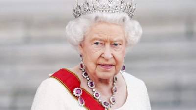 Los doctores de la reina Isabel II le han aconsejado recibir la vacuna contra el coronavirus de Pfizer.