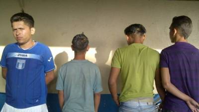 Denis Camilo Gutiérrez Canales (29) y los tres menores detenidos en la colonia Asentamientos Humanos.