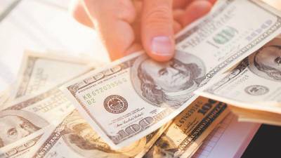 El lempira podría cerrar 2026 con un tipo de cambio superior a los 27.15 o 27.30 lempiras por dólar, según proyecciones de economistas.