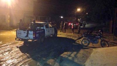 El lugar donde murieron los cinco supuestos mareros en la colonia Jerusalen de La Lima, Honduras.