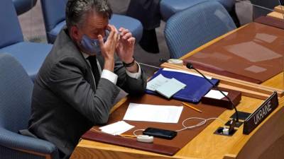 El Representante Permanente de Ucrania ante las Naciones Unidas, Sergiy Kyslytsya, asiste a una reunión de emergencia del Consejo de Seguridad de la ONU sobre Ucrania en Nueva York el 23 de febrero de 2022.