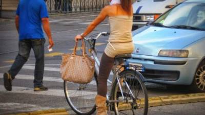 Ir en bicicleta al trabajo, ayuda a que la persona se sienta relajada.