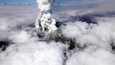 Vista del Monte Ontake tras la erupción, tomada por la Prefectura de Policia de Nagano, Japón.