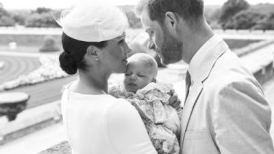 Meghan Markle en una foto de archivo junto a su primer hijo, Archie, y su esposo, el príncipe Harry.