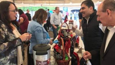 Jorge Faraj y Eduardo Ramos en el Bazar de ayer.