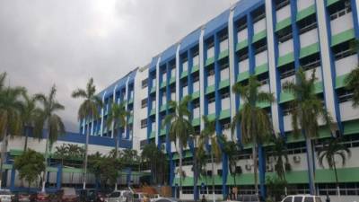 Enfermeras auxiliares aseguran que no se está atendiendo bien a los pacientes por falta de personal.