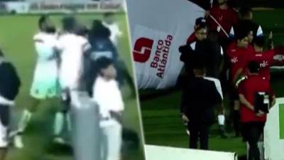 Emilio Izaguirre se fue a los puñetazos con Edrick Menjívar tras la Gran Final y también se peleó con Brayan Beckeles al medio tiempo del partido.