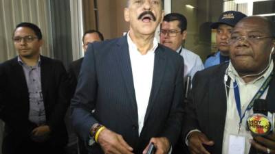 Augusto Cruz Asensio, exdiputado del Congreso Nacional, llegó al TSC.