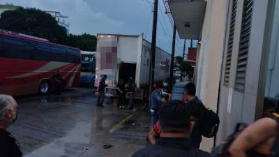 De las personas rescatadas, 36 hombres y 17 mujeres son de Honduras, dijo el INM.