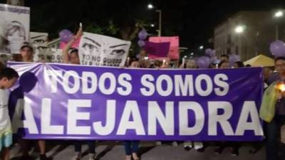 Familiares de la joven abusada y organizaciones en defensa de la mujer han exigido justicia por este caso.