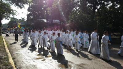 Los jóvenes tuvieron participación especial en la caminata por las calles de Chamelecón.