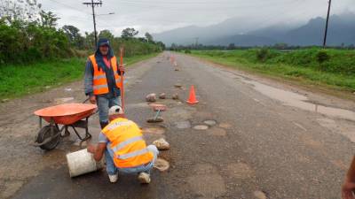 <b>El pavimento ha desaparecido en varios tramos de la carretera al municipio de El Porvenir.</b>