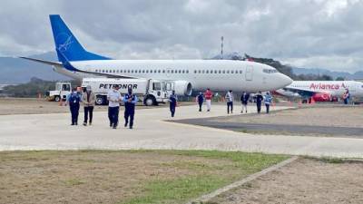 Grupo de migrantes retornados que llegaron el miércoles.